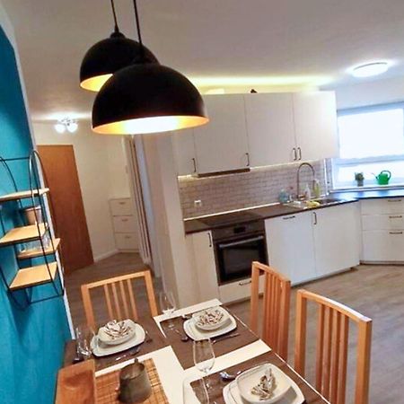 Rooftop Apartments - Doppelzimmer In Gemeinschaftsunterkunft อูล์ม ภายนอก รูปภาพ