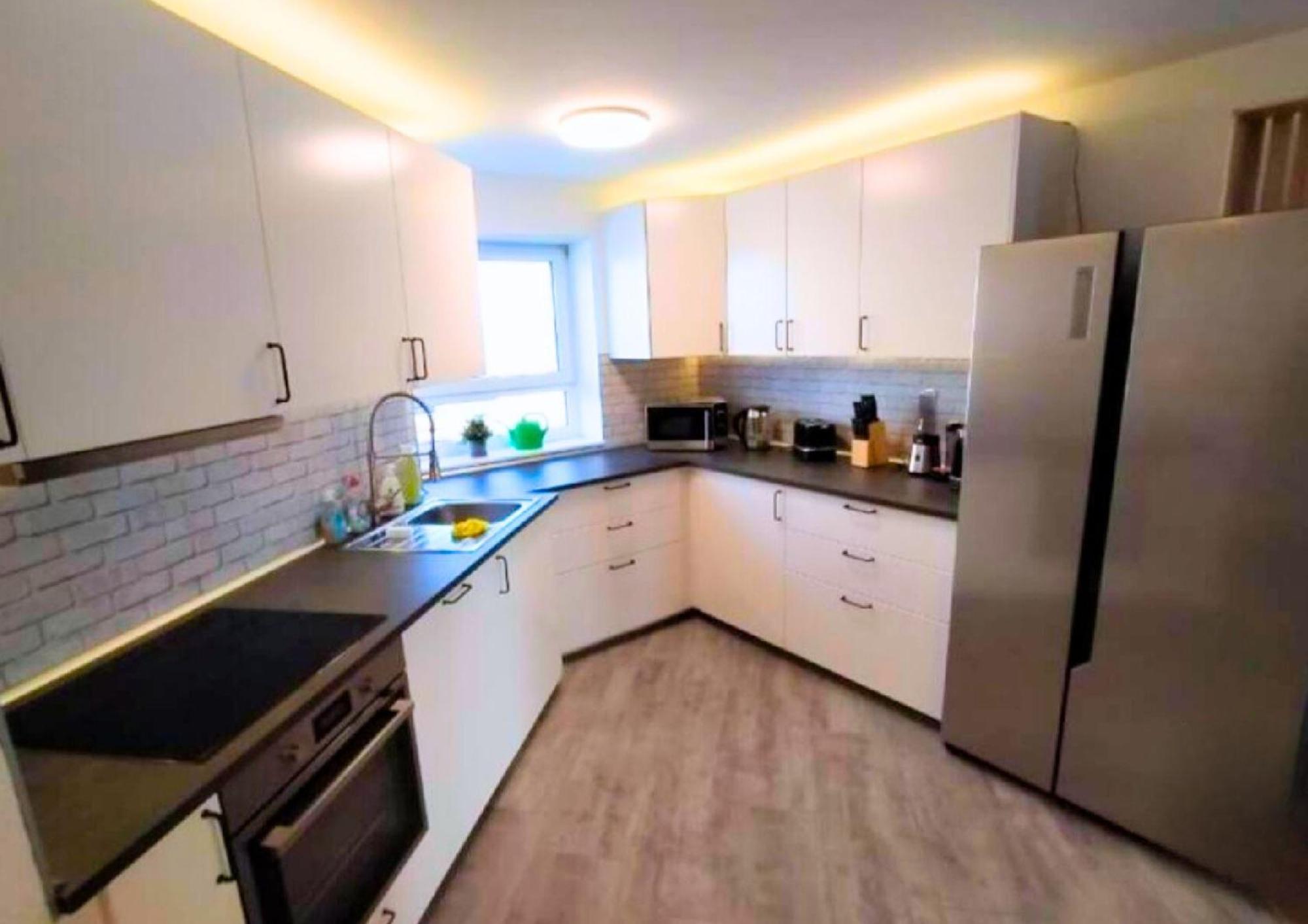 Rooftop Apartments - Doppelzimmer In Gemeinschaftsunterkunft อูล์ม ภายนอก รูปภาพ